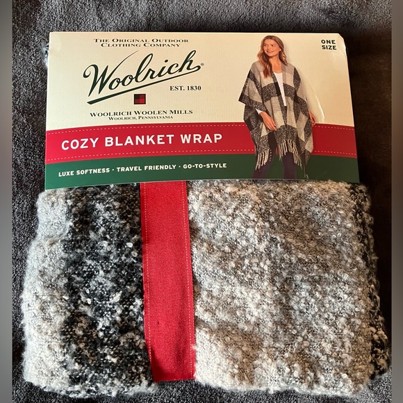 Woolrich Cozy Blanket Wrap - Picture 1 of 3